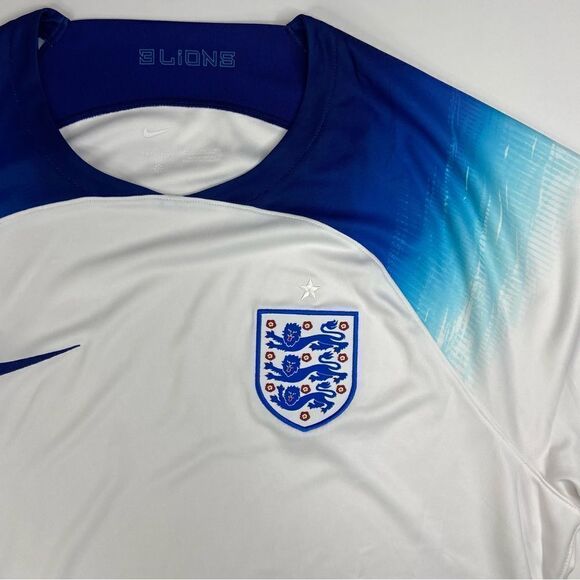 Nike England 2022/23 Stadium Home Men's Dri-FIT Soccer Jersey - Picture 2 of 6